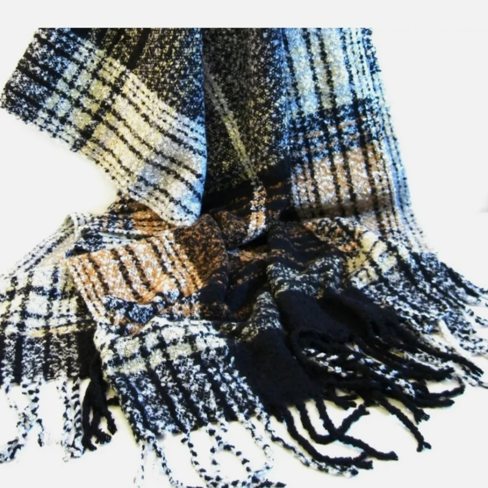 Moderna Scarf - Picture 2 of 2